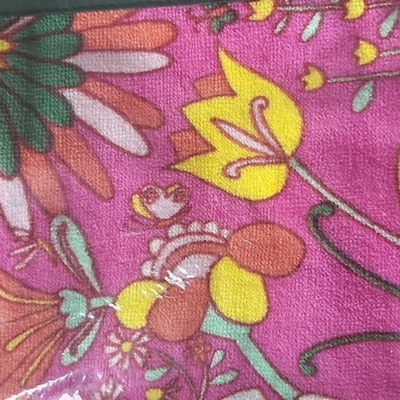 💥BUY 2 GET 1 FREE  Bando Take It Easy Towel Wrap - Picture 2 of 3